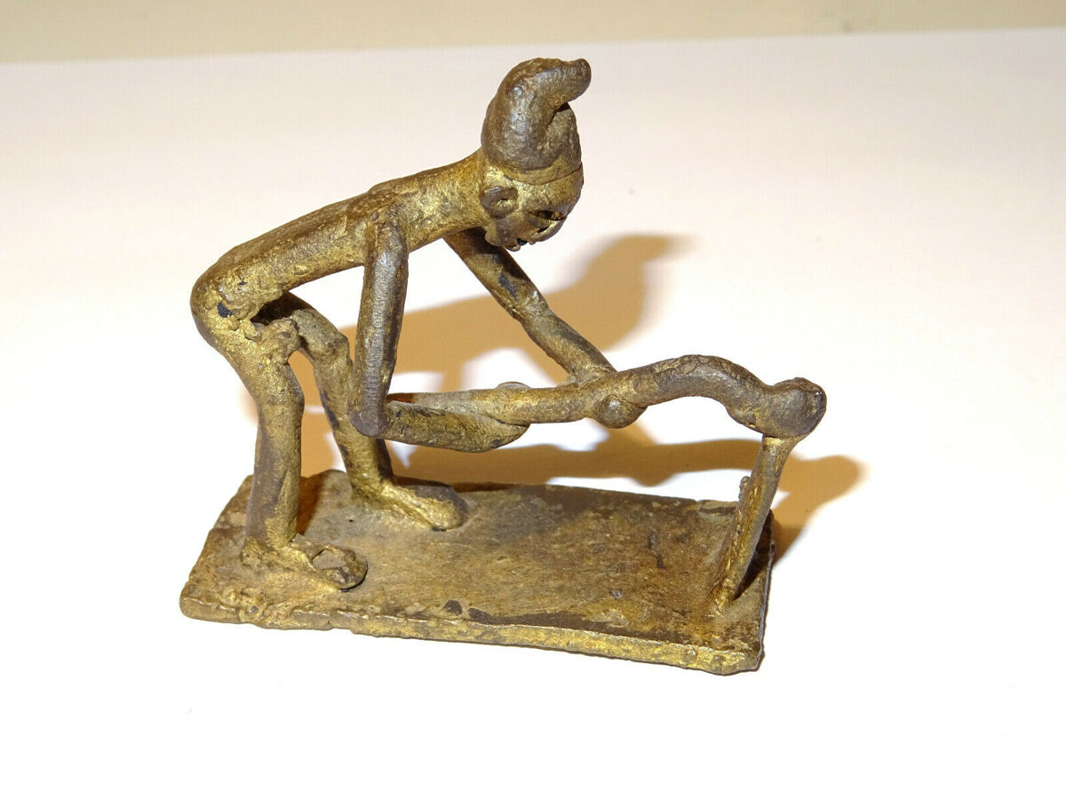 Afrikanische primitive Kunst Schamanen Aschanti Figur Bronze Bauer 5cm.