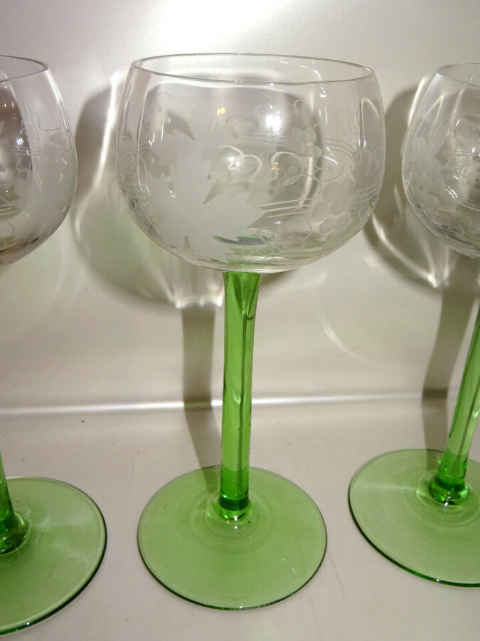 4x Weingläser Römer Gläser grüner Stiel Glas graviert Trauben Antik 17cm