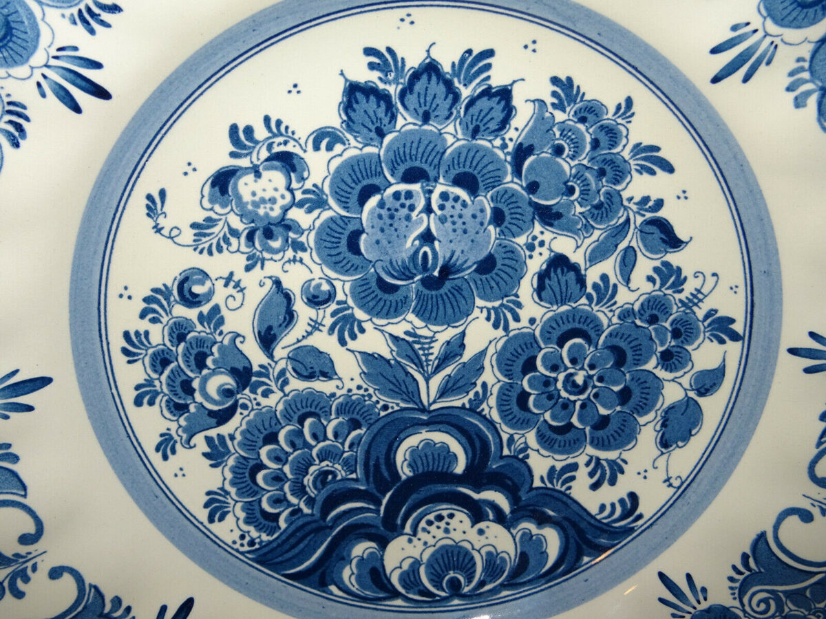BLAUW DELFTS Distel Wandteller Teller Ø 35,5cm, Blumendekor blau/weiß