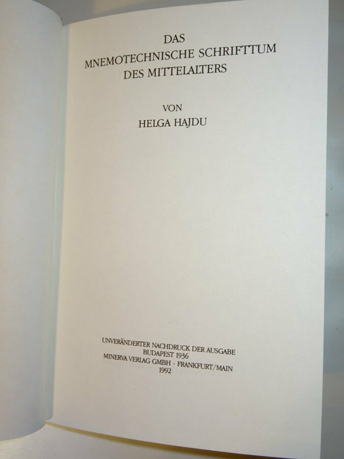 Helga Hajdu: Das mnemotechnische Schrifttum des Mittelalters. Nachdruck Minerva