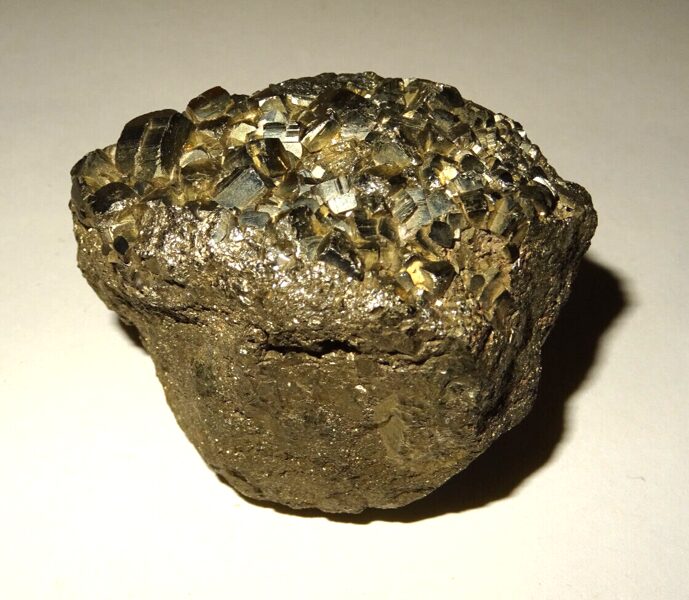 Schöner Pyrit Rohstein Kristall Mineral Heilstein Katzengold 505g.