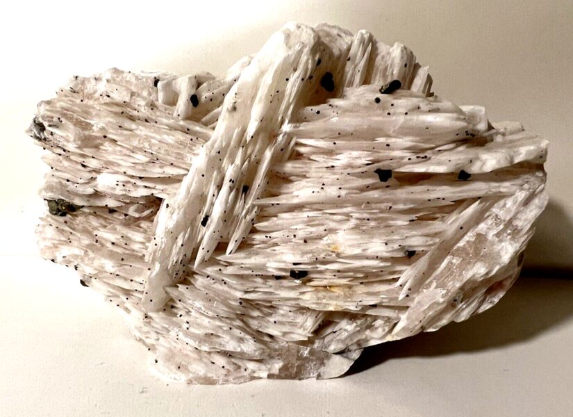 Cerussit Aragonit Mineral Heilstein 2190g